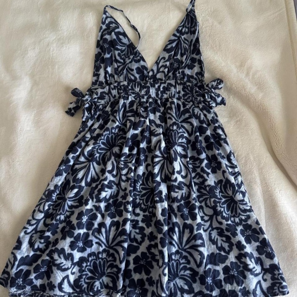 aerie Navy & White Floral Tie-Back Midi Dress